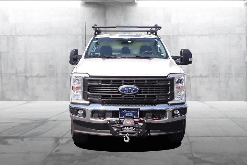 Ford Super Duty F-250 SRW Vehicle Image 04
