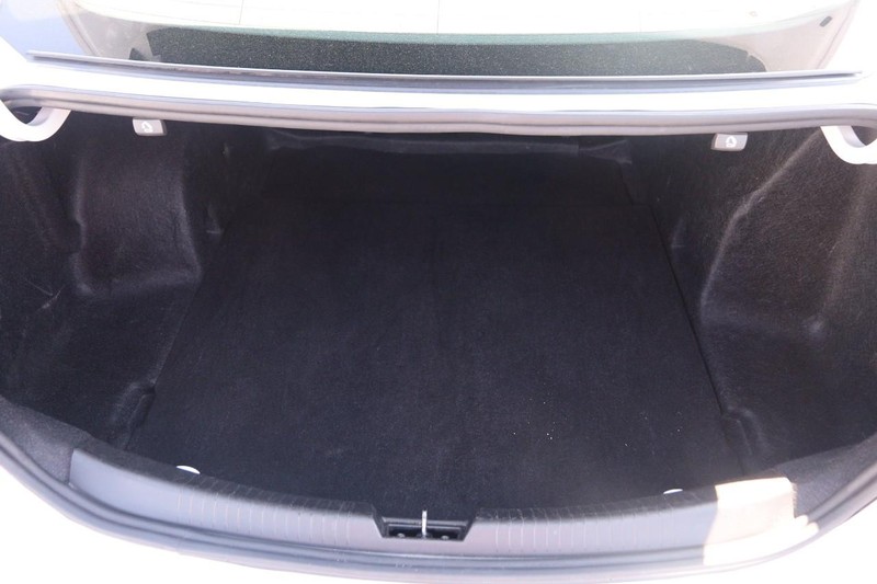 Chevrolet Malibu Vehicle Image 07