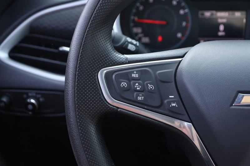 Chevrolet Malibu Vehicle Image 11
