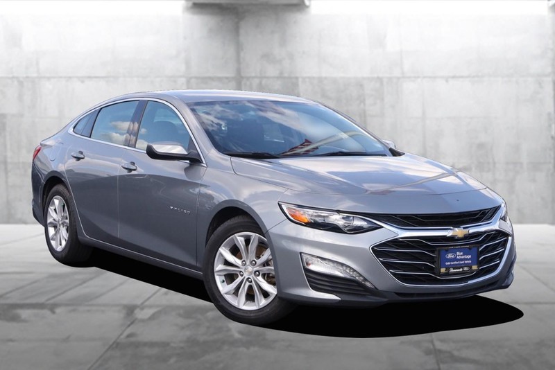 Chevrolet Malibu Vehicle Image 02