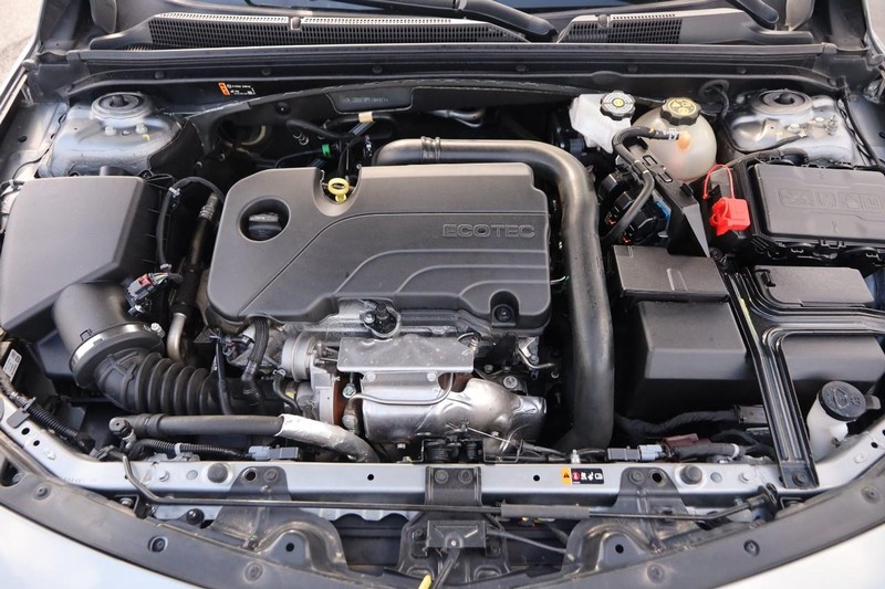 Chevrolet Malibu Vehicle Image 25