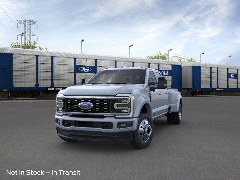 Ford Super Duty F-450 DRW Vehicle Image 02