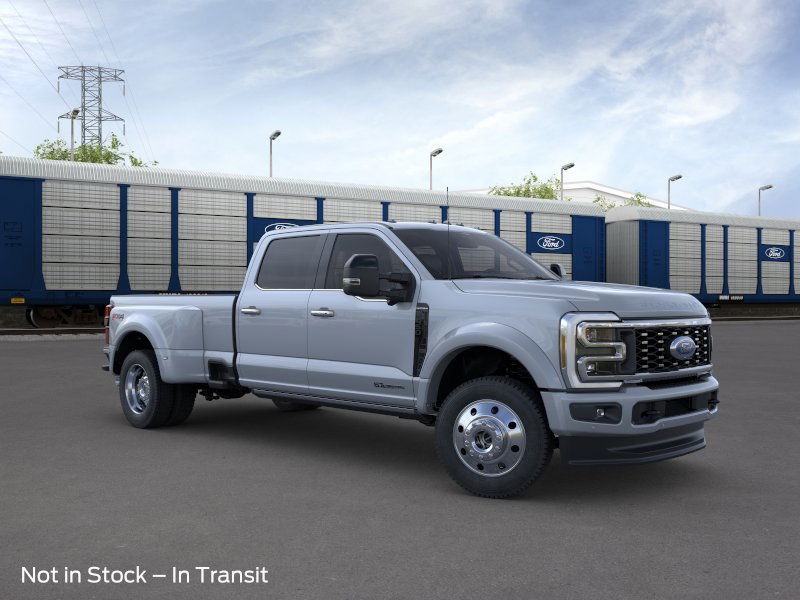 Ford Super Duty F-450 DRW Vehicle Image 07
