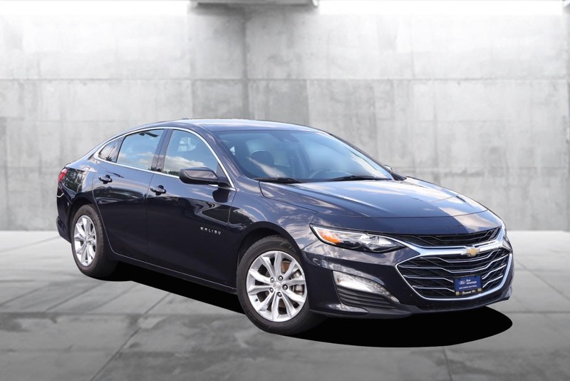Chevrolet Malibu Vehicle Image 02