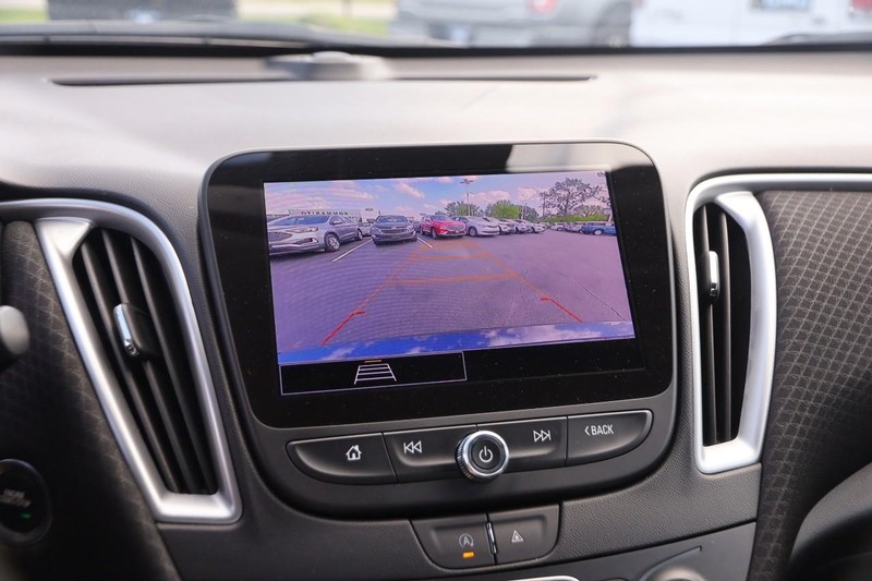 Chevrolet Malibu Vehicle Image 15