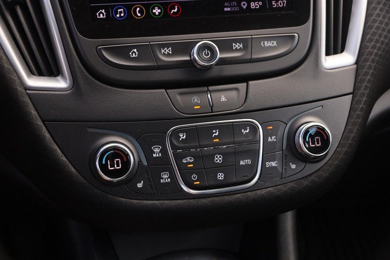 Chevrolet Malibu Vehicle Image 16