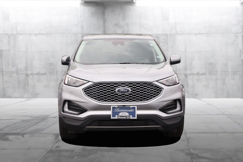 Ford Edge Vehicle Image 04