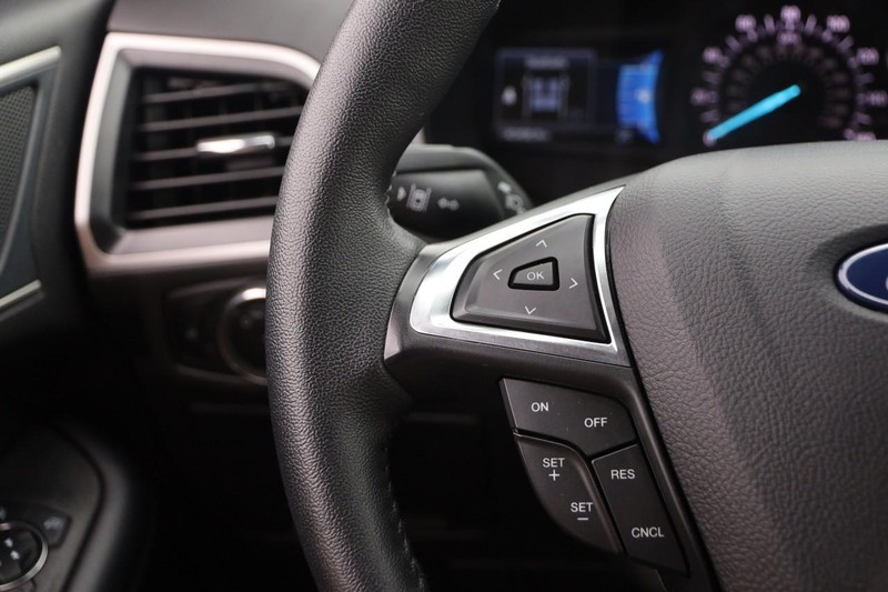 Ford Edge Vehicle Image 11