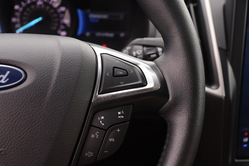 Ford Edge Vehicle Image 12