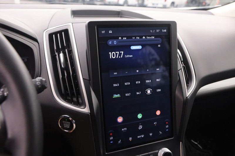 Ford Edge Vehicle Image 15