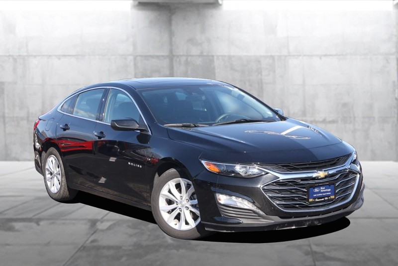 Chevrolet Malibu Vehicle Image 02
