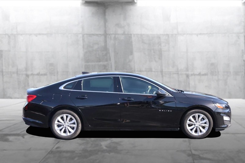 Chevrolet Malibu Vehicle Image 05