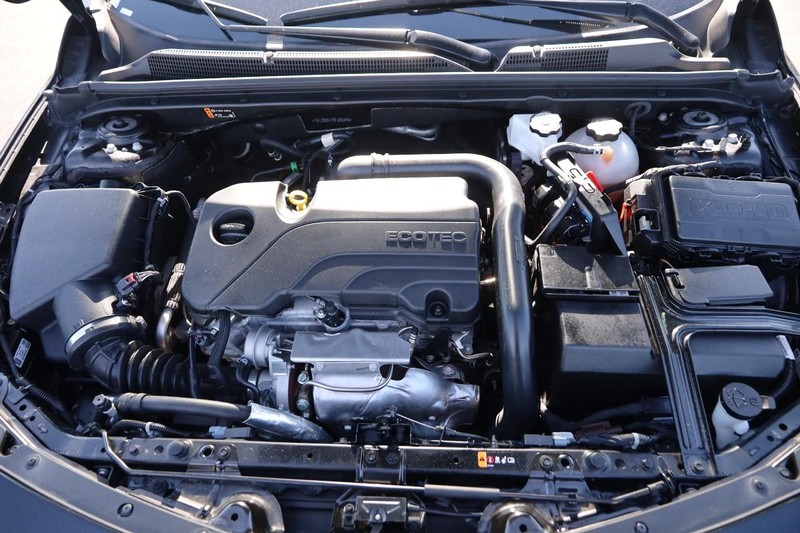 Chevrolet Malibu Vehicle Image 25