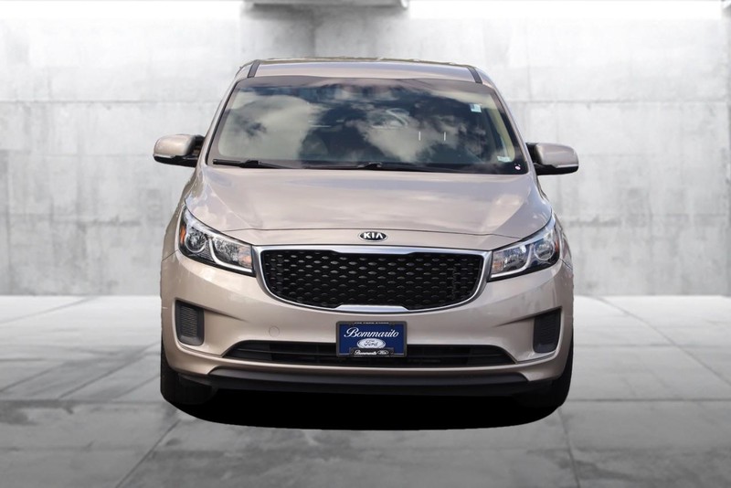 Kia Sedona Vehicle Image 04