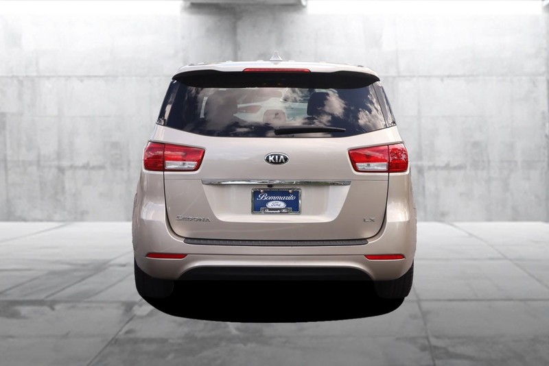Kia Sedona Vehicle Image 06