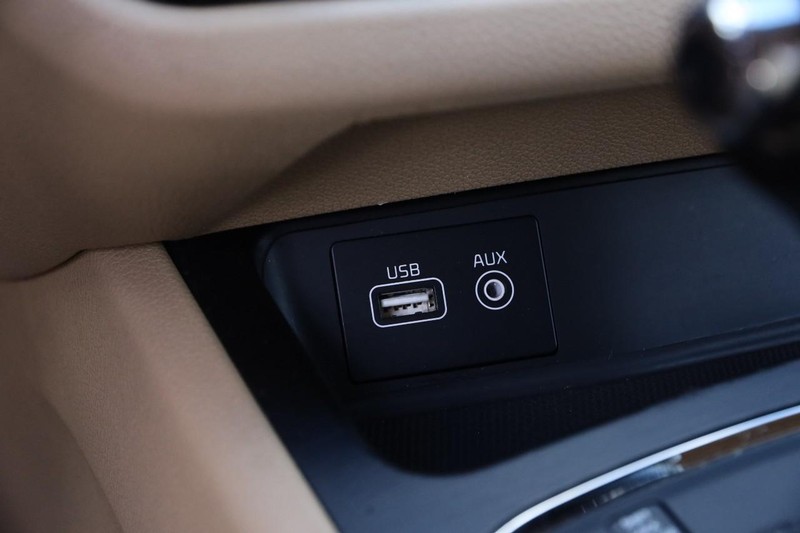 Kia Sedona Vehicle Image 19