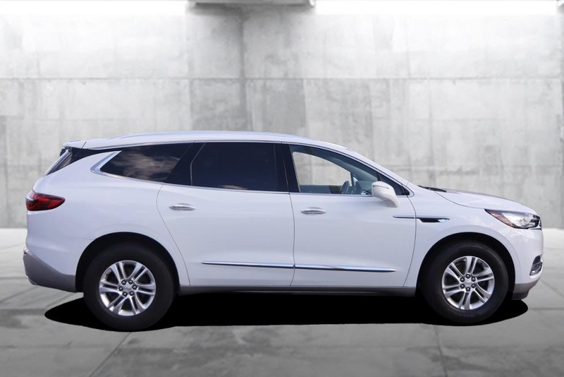 Buick Enclave Vehicle Image 05