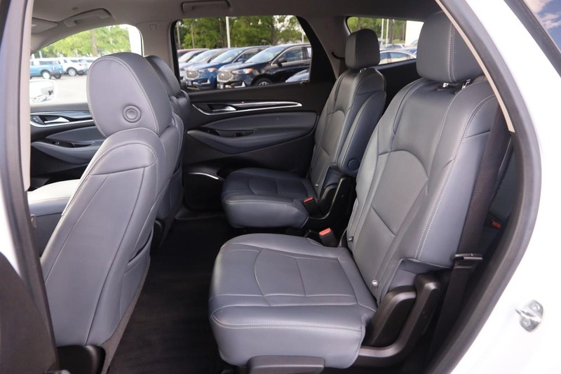 Buick Enclave Vehicle Image 10