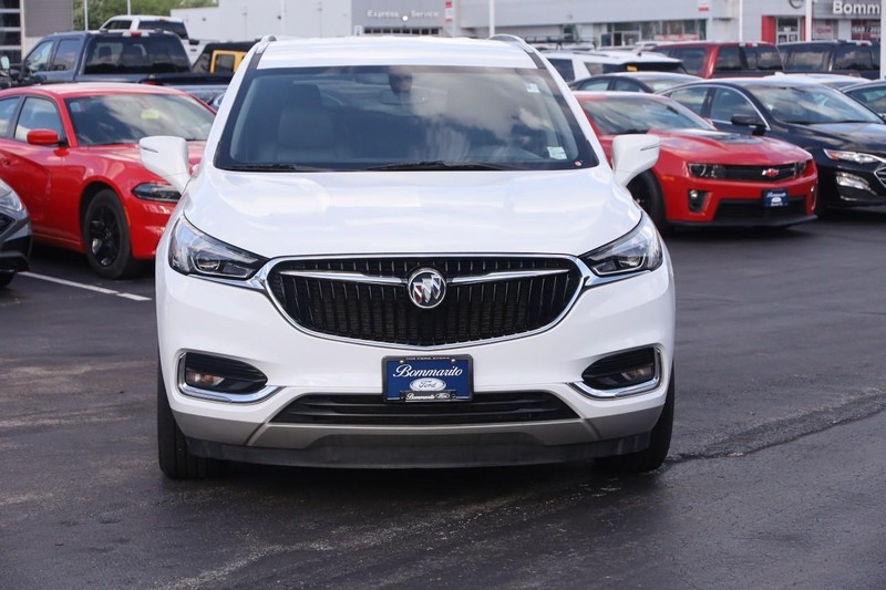 Buick Enclave Vehicle Image 21