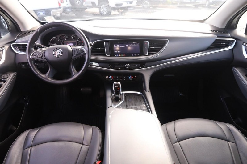 Buick Enclave Vehicle Image 36