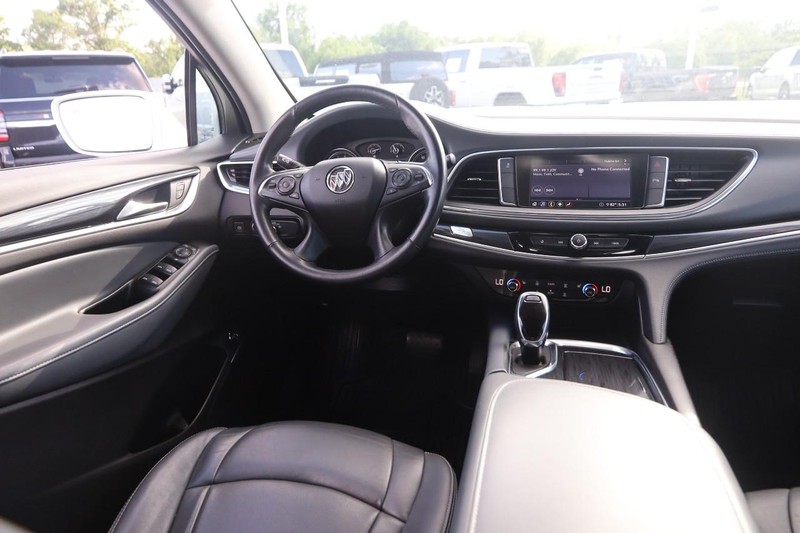 Buick Enclave Vehicle Image 37
