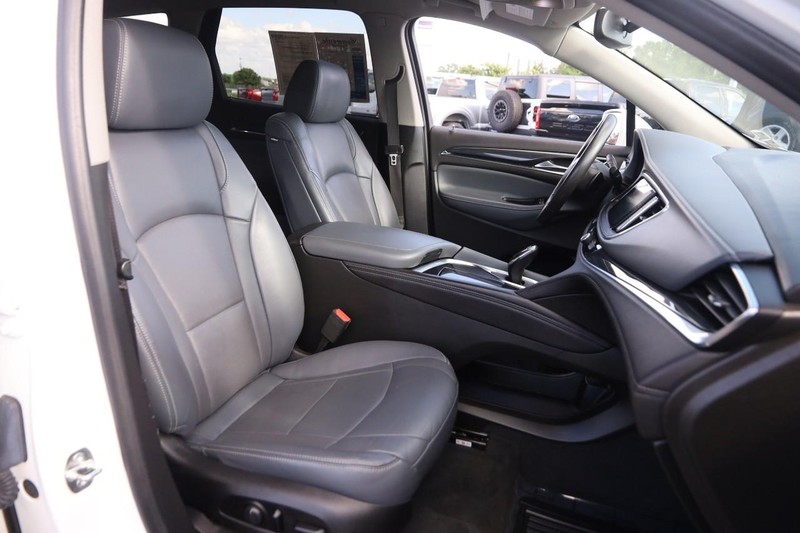 Buick Enclave Vehicle Image 41