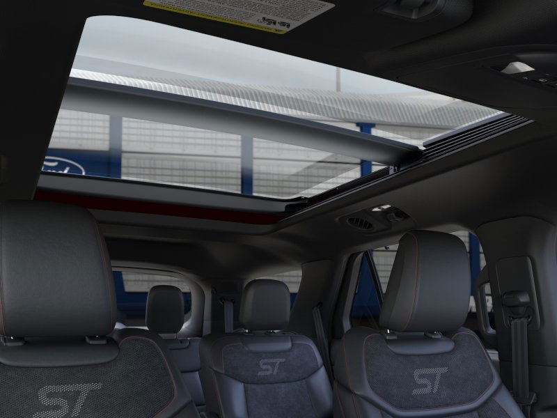 Ford Explorer Vehicle Image 22