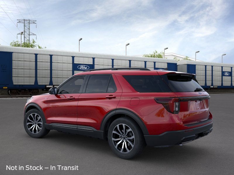 Ford Explorer Vehicle Image 04