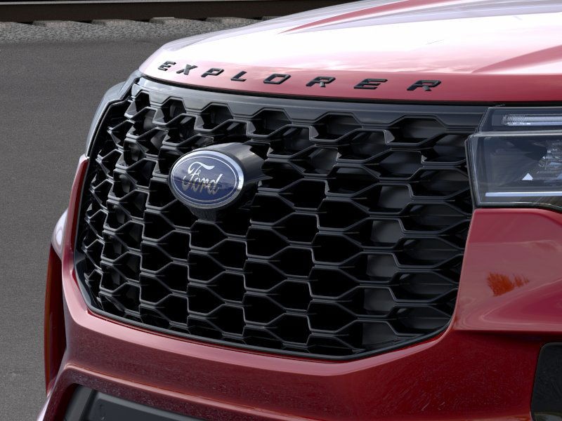 Ford Explorer Vehicle Image 17