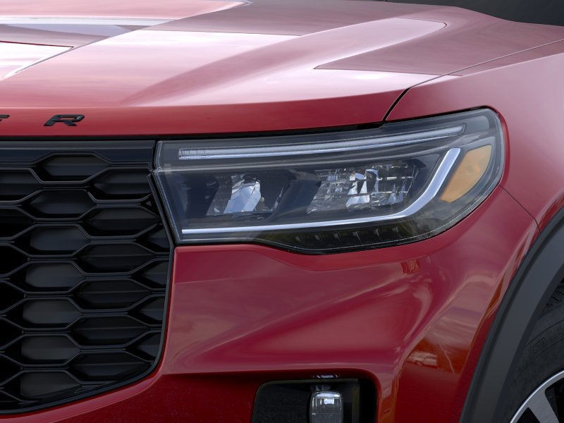 Ford Explorer Vehicle Image 18