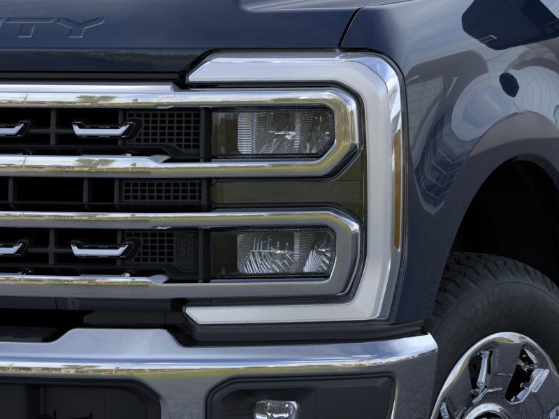 Ford Super Duty F-350 SRW Vehicle Image 18