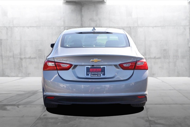 Chevrolet Malibu Vehicle Image 06