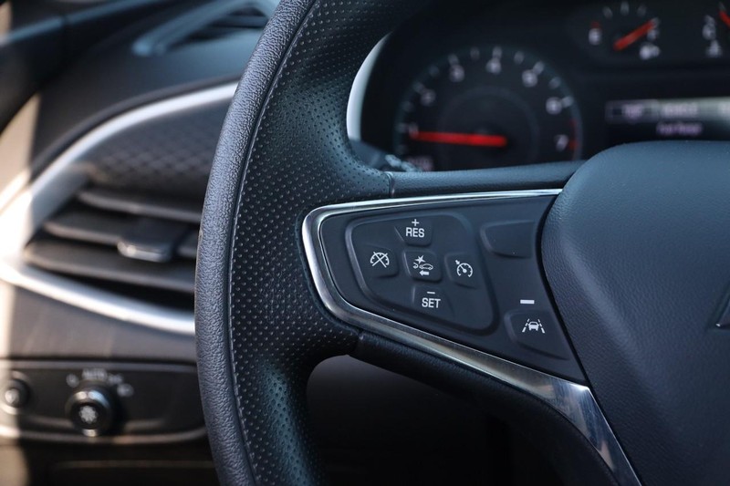 Chevrolet Malibu Vehicle Image 11