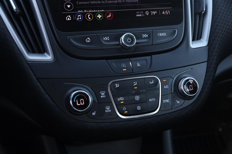Chevrolet Malibu Vehicle Image 16