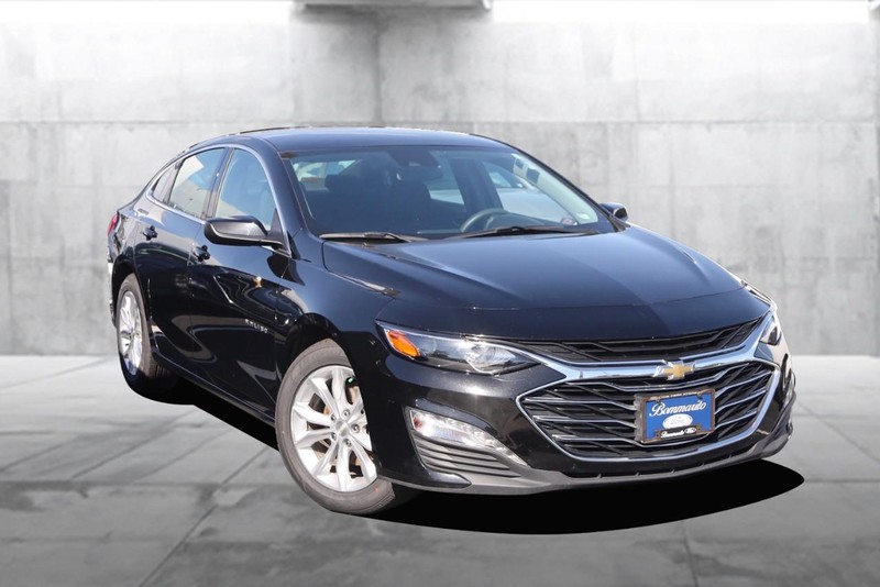 Chevrolet Malibu Vehicle Image 02