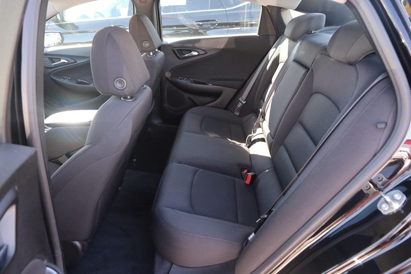 Chevrolet Malibu Vehicle Image 09