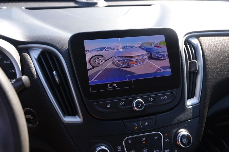 Chevrolet Malibu Vehicle Image 15