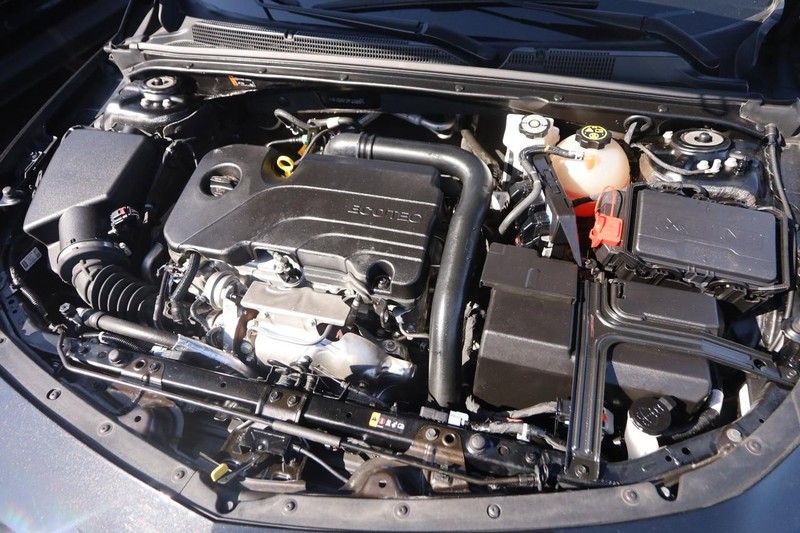 Chevrolet Malibu Vehicle Image 24