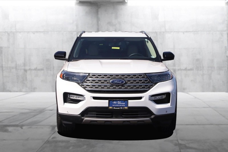 Ford Explorer Vehicle Image 04