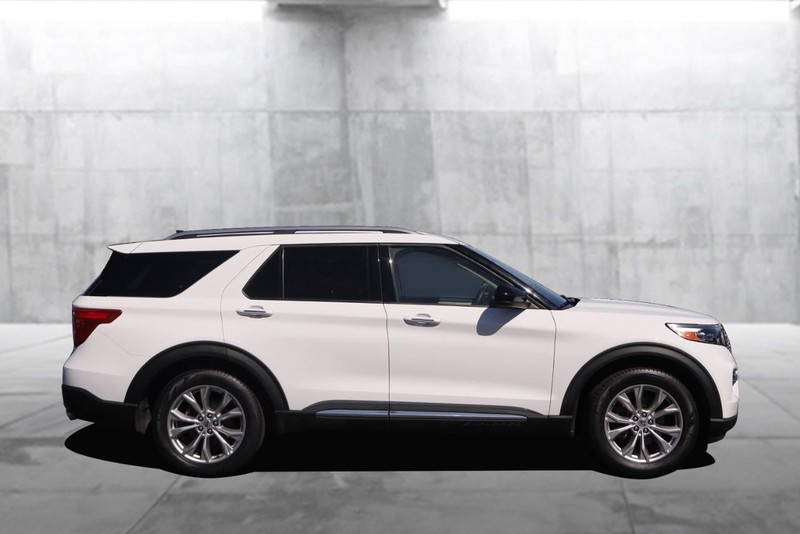 Ford Explorer Vehicle Image 05