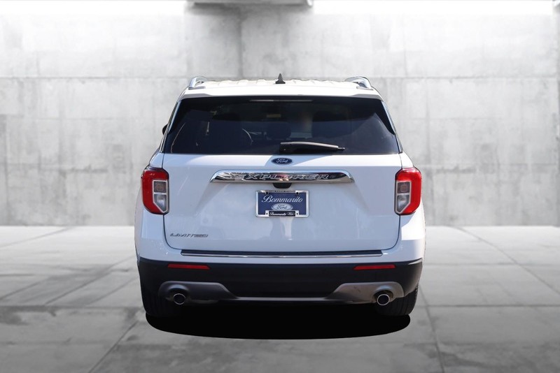 Ford Explorer Vehicle Image 06