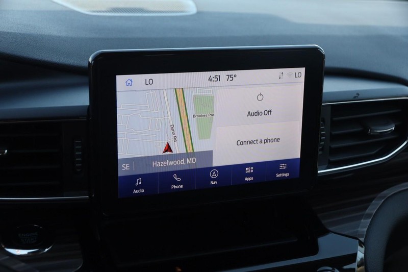 Ford Explorer Vehicle Image 17