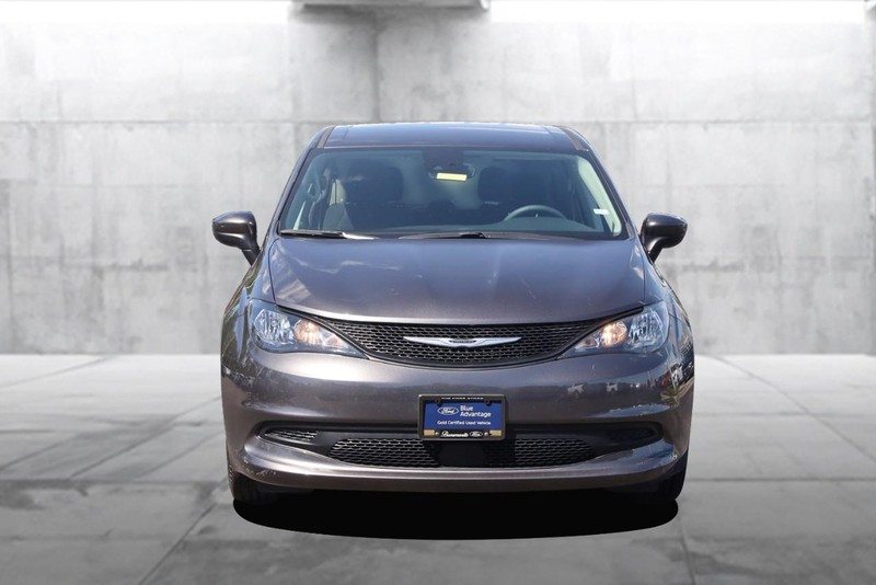 Chrysler Voyager Vehicle Image 04