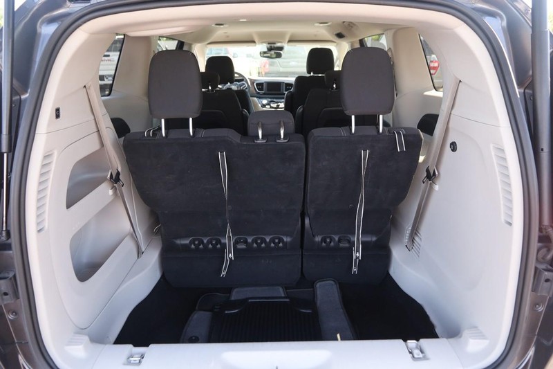 Chrysler Voyager Vehicle Image 07