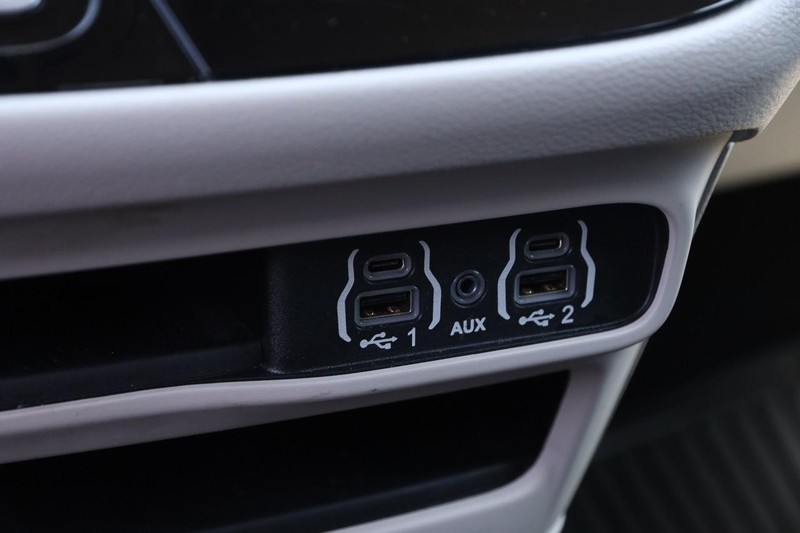 Chrysler Voyager Vehicle Image 20