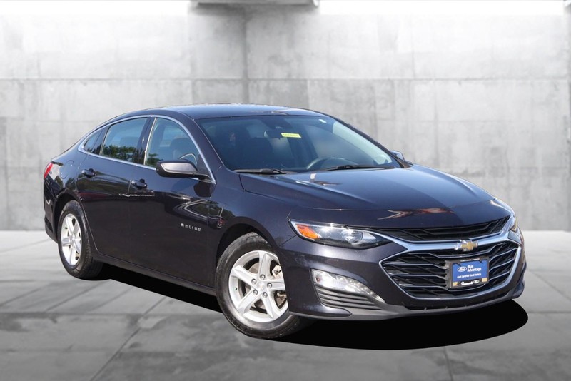 Chevrolet Malibu Vehicle Image 02