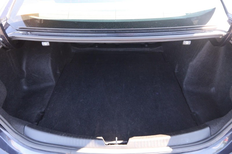 Chevrolet Malibu Vehicle Image 07