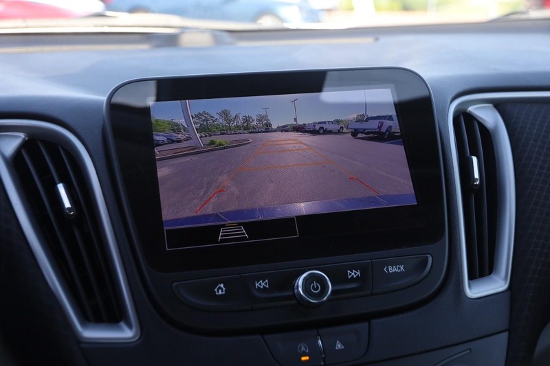 Chevrolet Malibu Vehicle Image 15