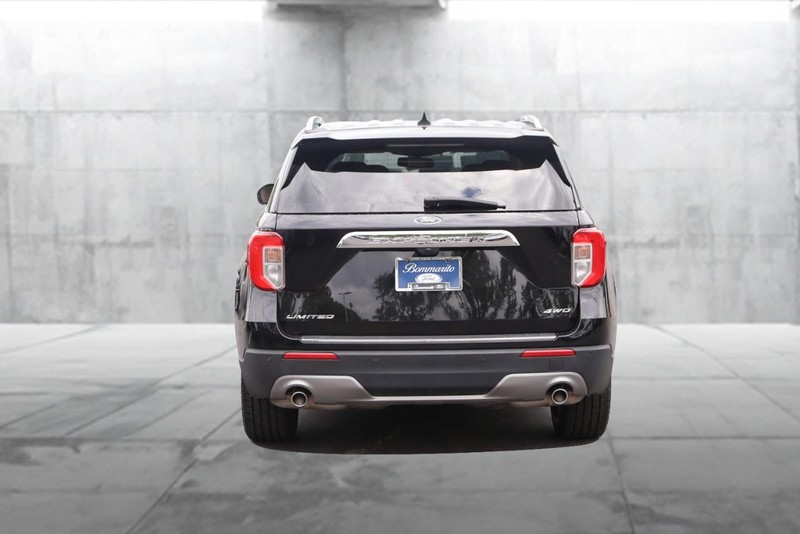 Ford Explorer Vehicle Image 06