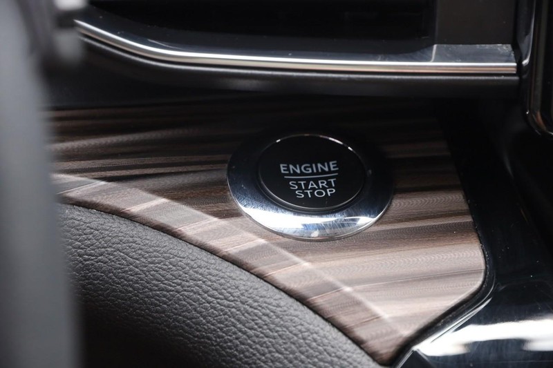 Ford Explorer Vehicle Image 15
